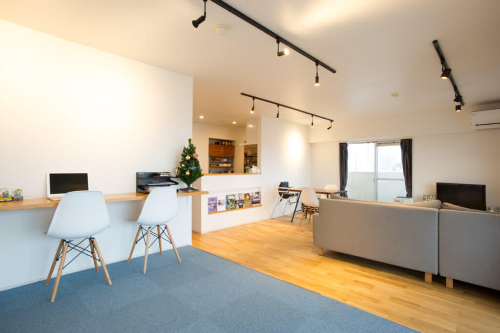 ダクトレール照明でおしゃれに！選び方から取付方法、活用のポイント