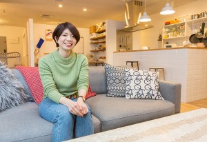 ショールームでほほえむHさん