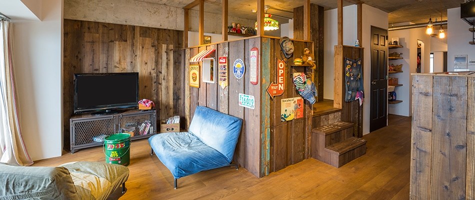 足場板でつくる60年代アメリカ風のハンバーガー屋さん | 東京都小平市