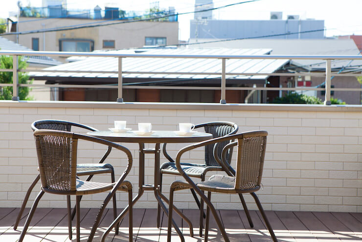 ルーフバルコニーとは？ベランダとの違い、メリット、活用方法、注意点などを紹介