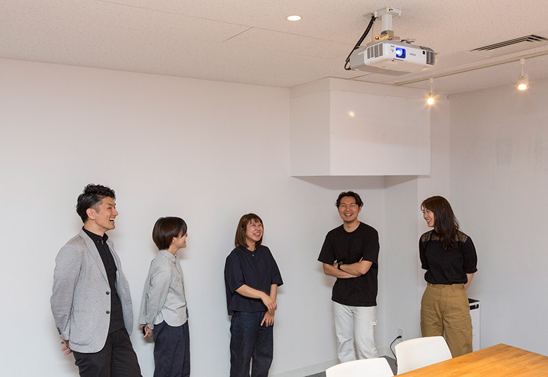 ホームプロジェクターのある暮らしVo.1｜導入の理由や進め方は？？